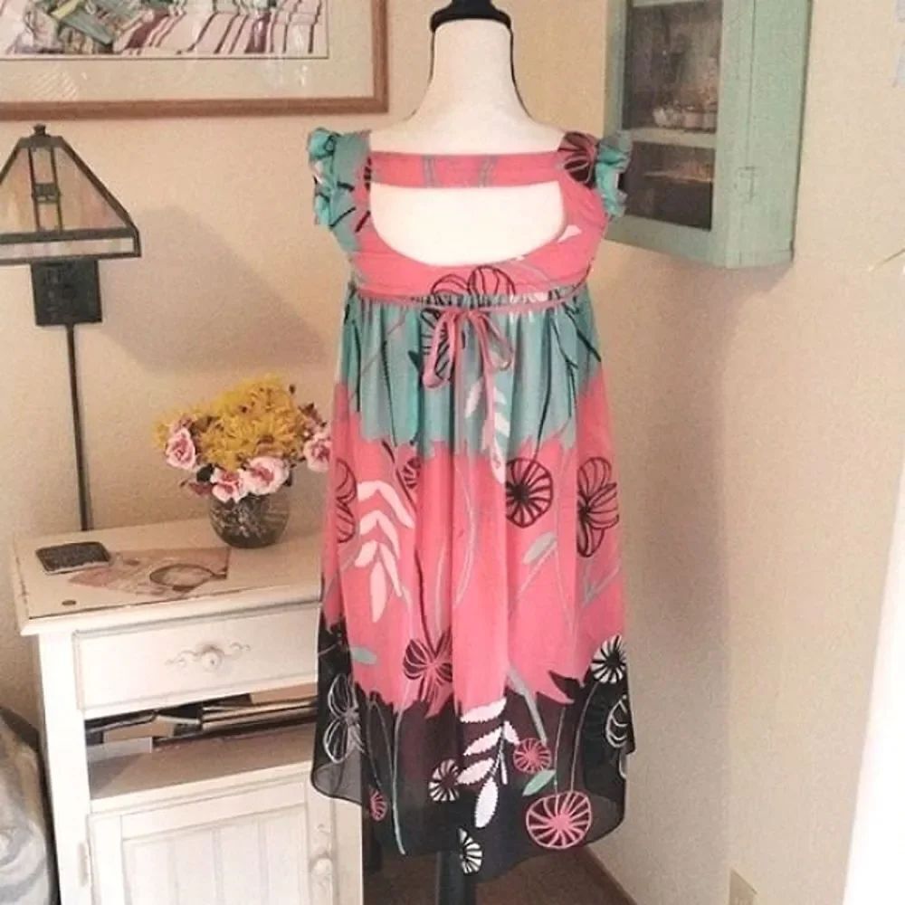 XOXO Shift Dress - Picture 5 of 10